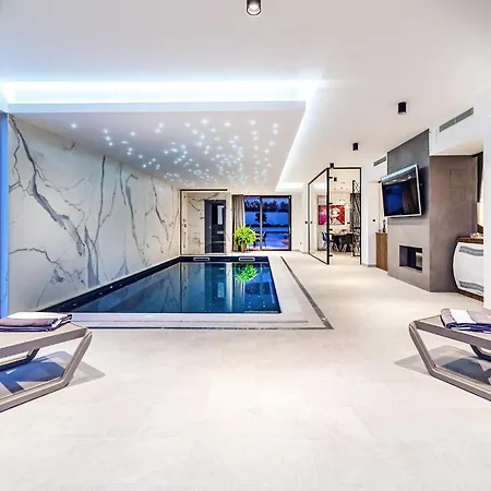 Prázdninový dům Luxurious In With Sauna Marina